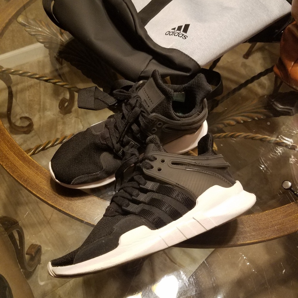 Boys shoes